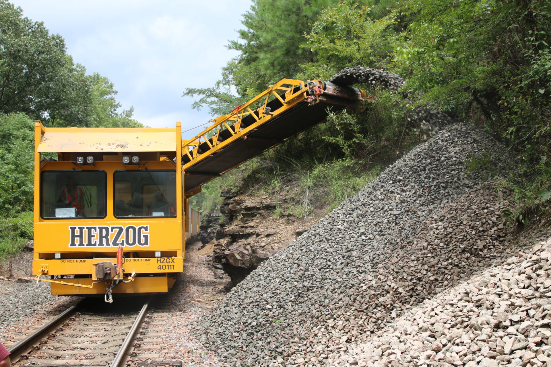 Class 1 Railroad Right-of-Way Equipment and Maintenance Company